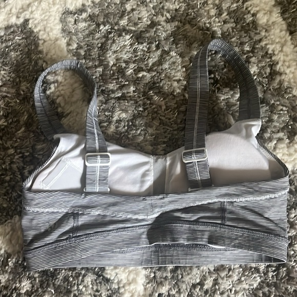 Lululemon Run: Engage Bra
Wee Are From Space White Combo - Picture 6 of 9